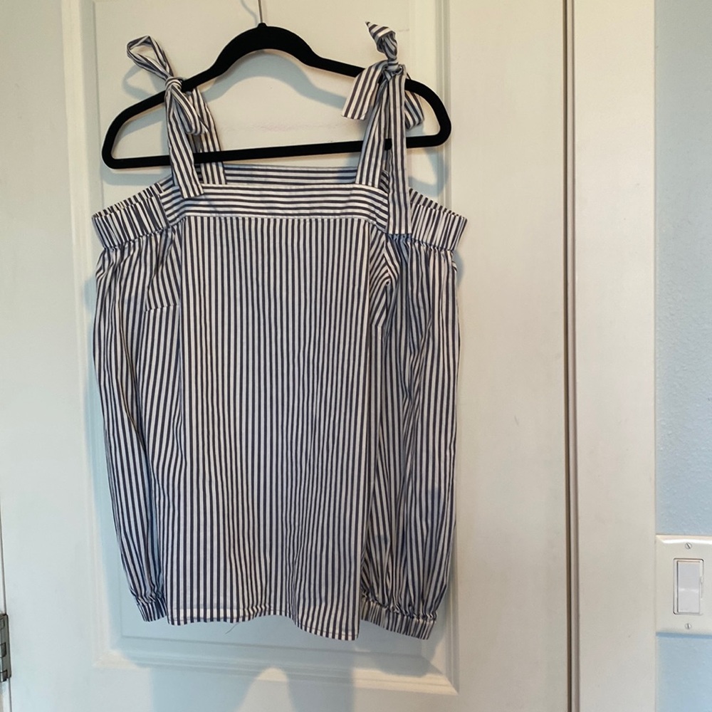 Michael Kors off shoulder with shoulder ties